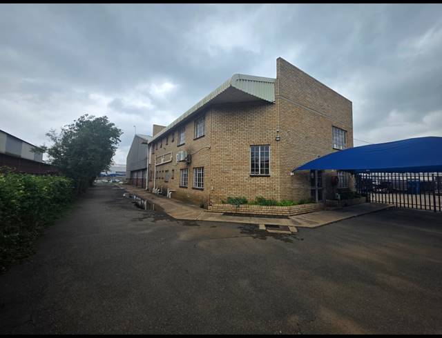 600M² WAREHOUSE TO LET IN ALRODE